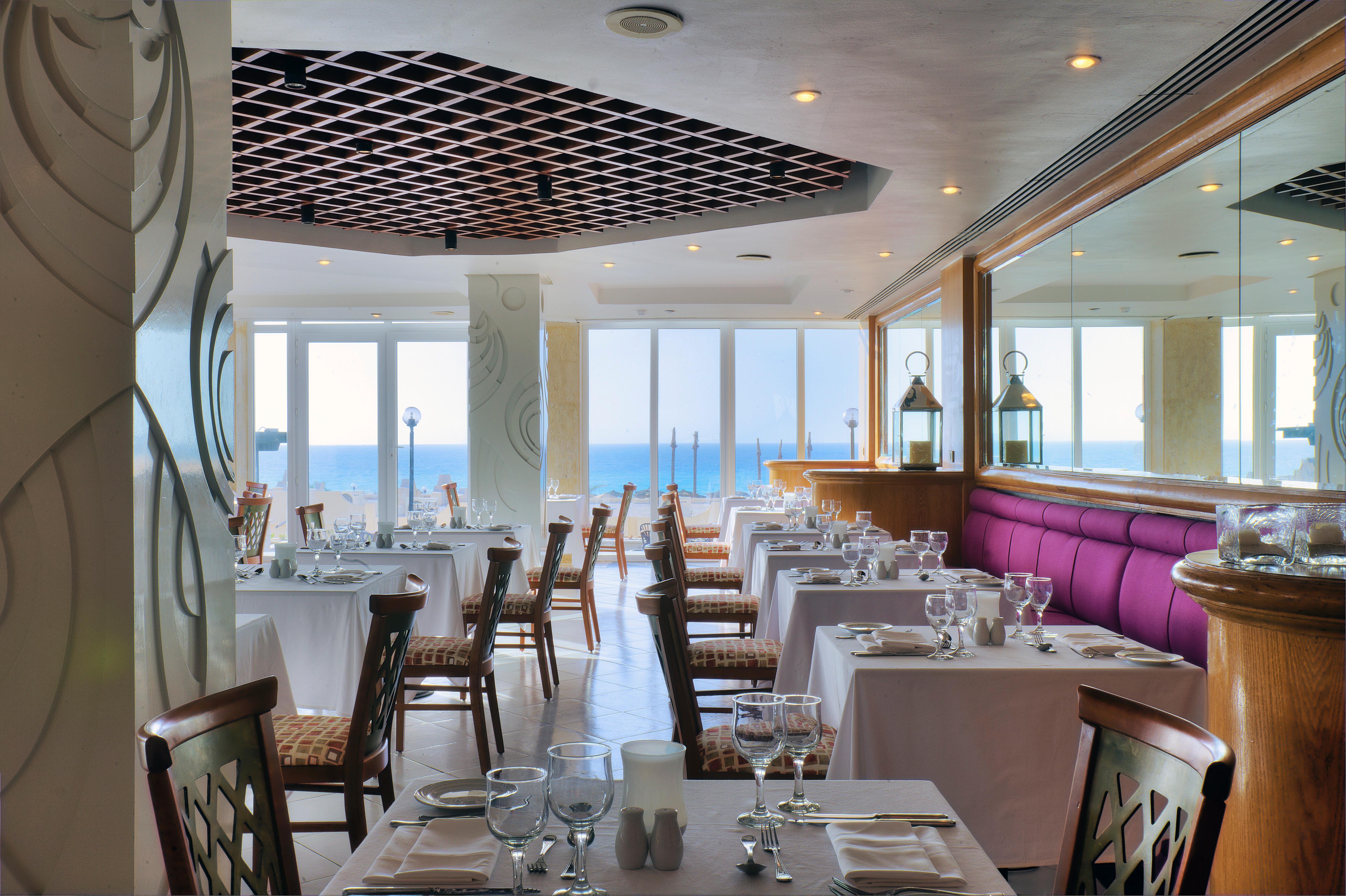 โรงแรมบอร์ก เอล อาหรับ บีช บอร์จเอลอาหรับ ภายนอก รูปภาพ The restaurant